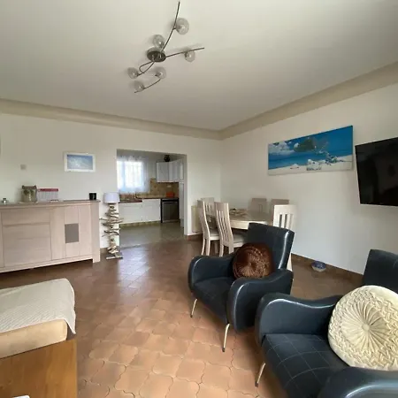 Maison Familiale Landaise A 350m De La Avec Garage, 4 Et Jardin - Fr-1-413-185 Holiday home Capbreton