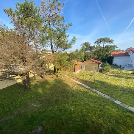 Holiday home Maison Familiale Landaise A 350m De La Avec Garage, 4 Et Jardin - Fr-1-413-185